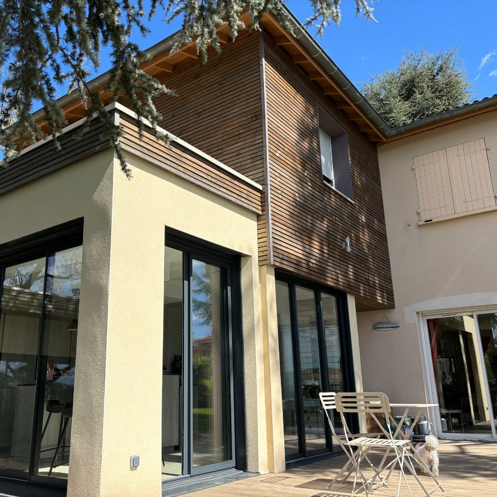 Extension maison contemporaine par l'Atelier d'architecture Seriziat